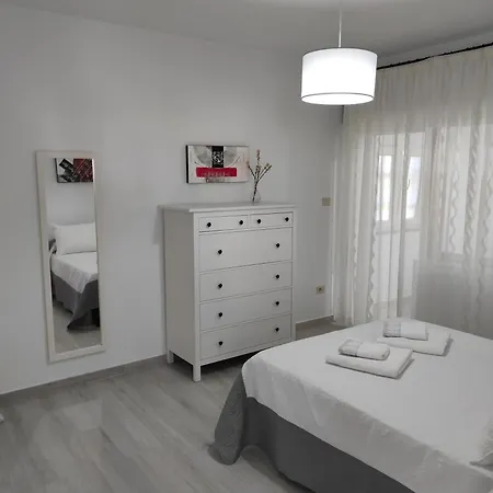 Area Pequena Apartamento Ézaro