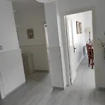 Area Pequena شقة *